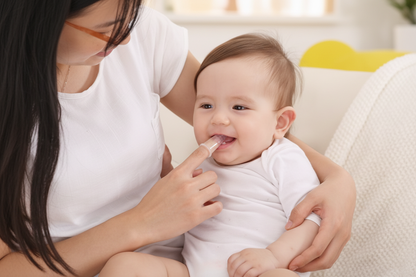 Baby Finger Toothbrush – Lifestyle